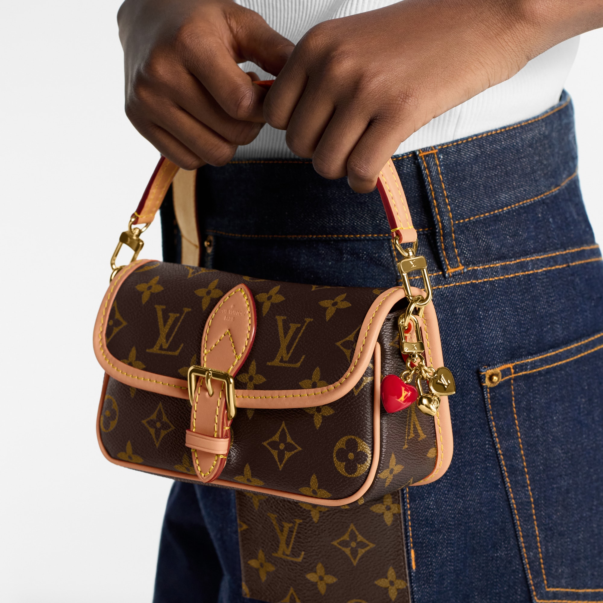 Micro Charms Heart Bag Charm . - Accessories | LOUIS VUITTON